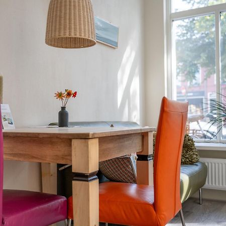 Bed In De Binnenstad ♡ Bed Downtown Леуварден Екстериор снимка