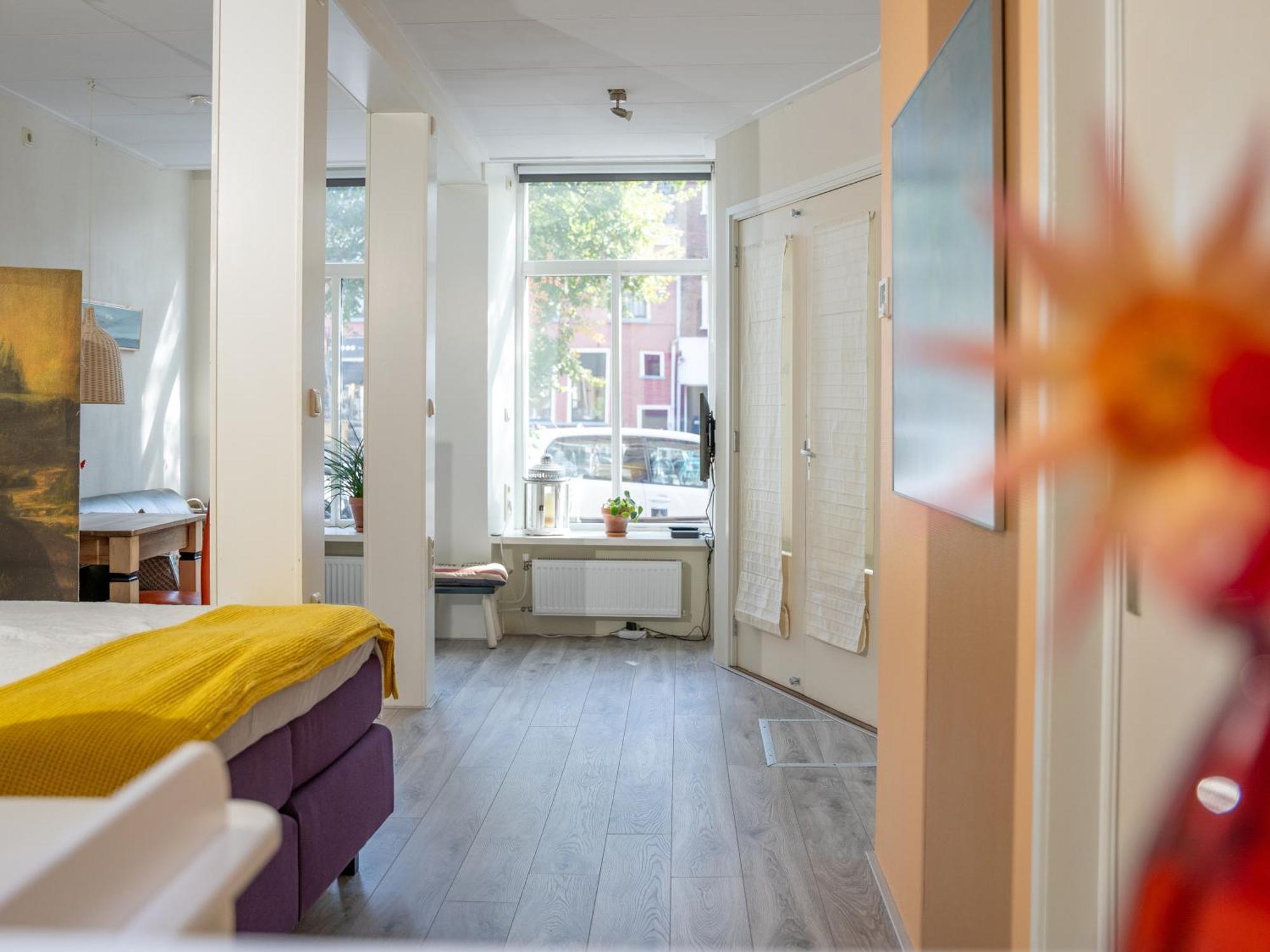 Bed In De Binnenstad ♡ Bed Downtown Леуварден Екстериор снимка