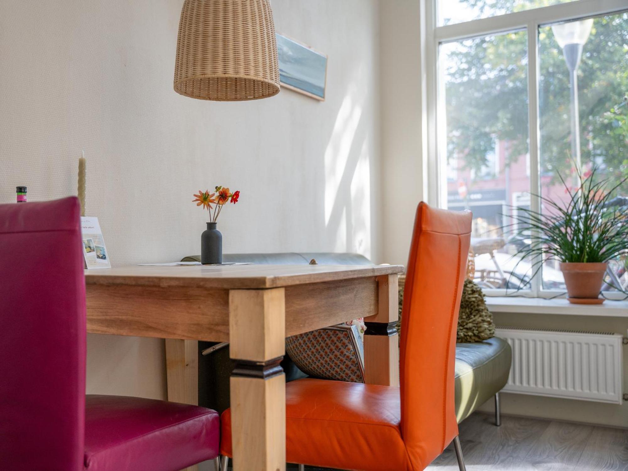 Bed In De Binnenstad ♡ Bed Downtown Леуварден Екстериор снимка